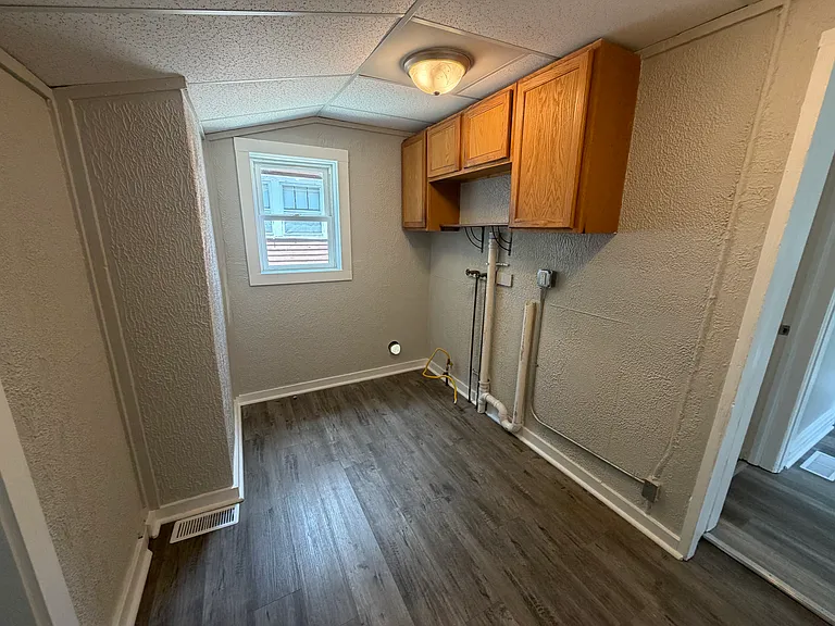 4618 Towle Ave — Photo 11