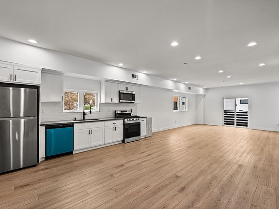 5th image of 11555 Kittridge St #1