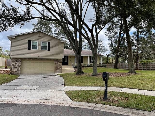 1st image of 513 Oakwood Ct