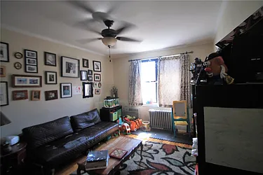 Rented by Space Marketing Shop