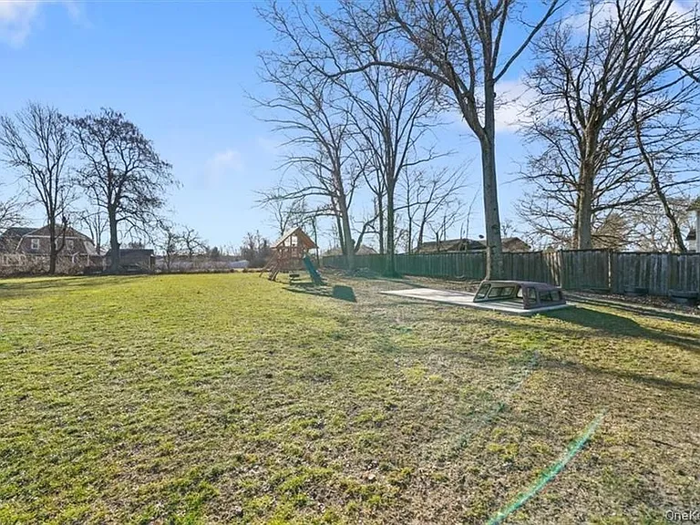 127 Highland Ave #1 — Photo 10