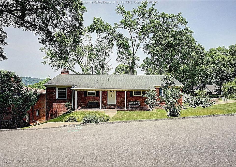 1st image of 400 Sheridan Cir