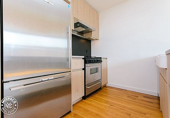 2nd image of 123 Melrose St APT 416