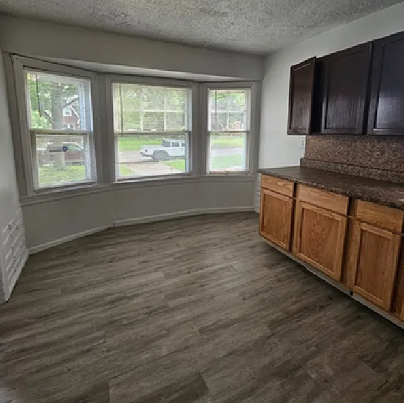 15757 Mark Twain St — Photo 5