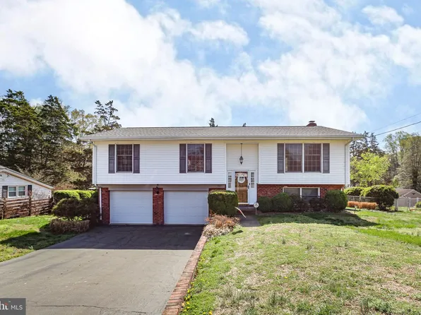 305 Cannon Cir, Fredericksburg, VA 22401