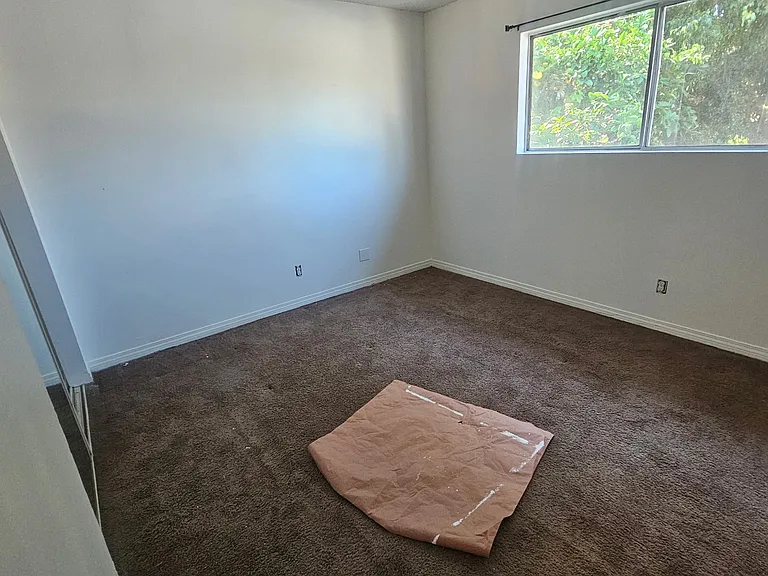 1108 Grove Ave — Photo 4