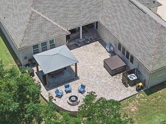 3rd image of 2701 Trestle Way
