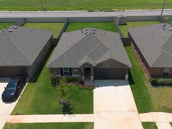 2nd image of 4117 Sara Park Dr