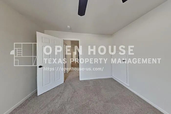 2222 Princess Snow Cir — Photo 12