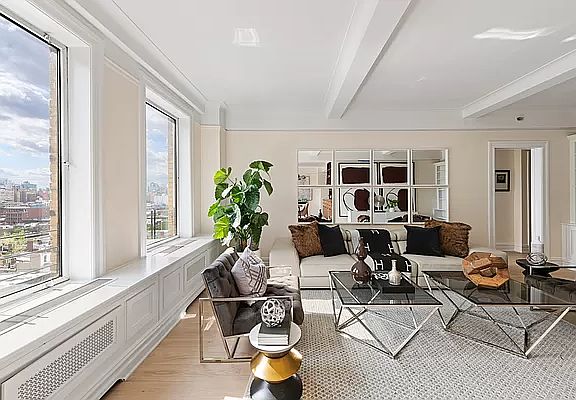 3rd image of 10 W 86th St #12B