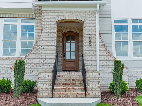 3rd image of 19040 Newburg Hill Rd #25