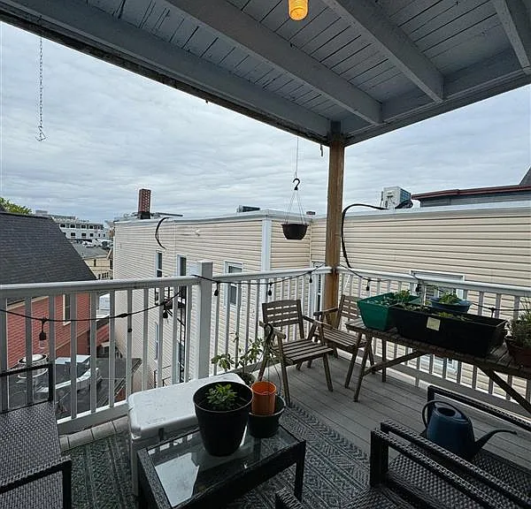 6 Giles Park — Photo 6