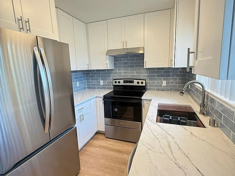 4860 Northlawn Dr — Photo 16