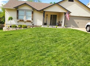 1129 Claycrest Cir, Saint Charles, MO