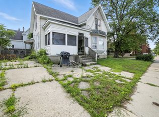 404 S Bridge St, Belding, MI 48809