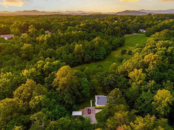 2nd image of 2021 Diamond Hill Rd