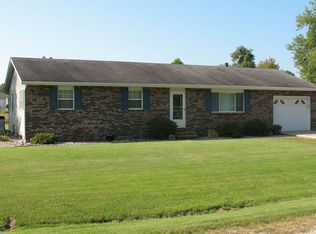 702 Boyd Ave, Iuka, IL 62849