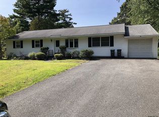 206 Old Niskayuna Rd, Latham, NY 12110