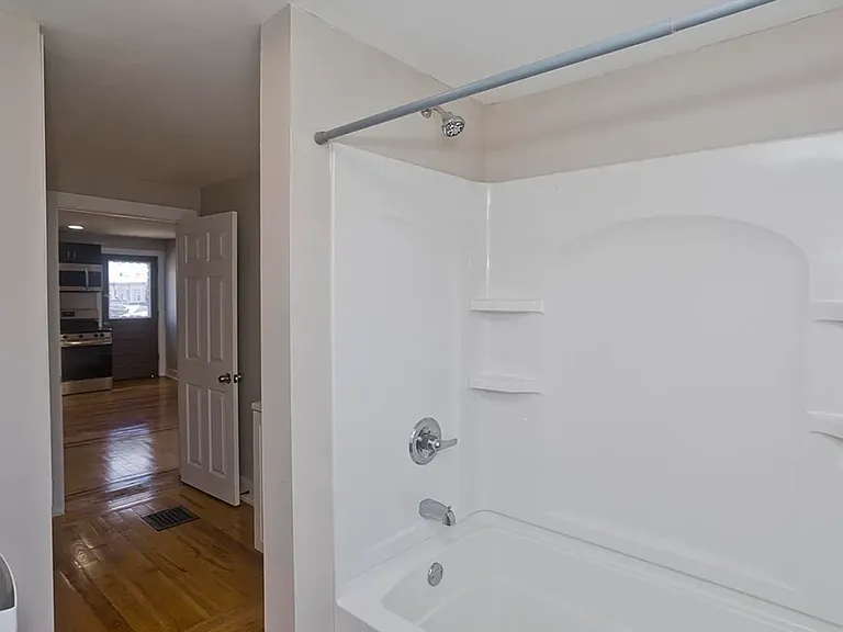 13 Hampden St — Photo 5
