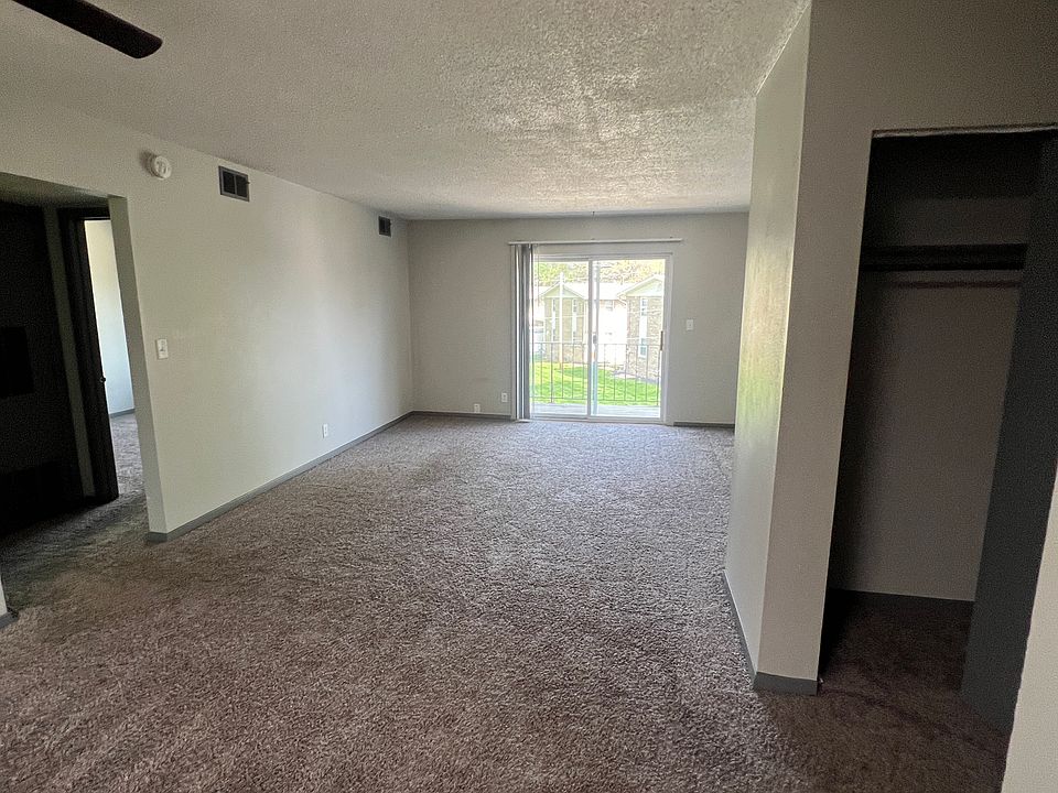 1st image of 2450 Shaker Ct #4