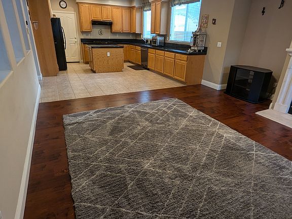3rd image of 1464 Berriedale Ct