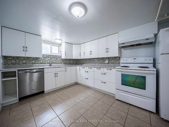 2nd image of 84 Central Park Blvd N