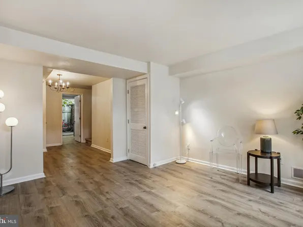 331 N Patrick St #A, Alexandria, VA 22314