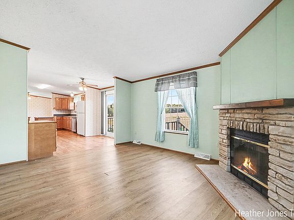 5th image of 3349 Pine Grove Rd
