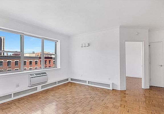 5th image of 324 E 30th St #9