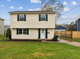 253 Cabbel Dr, Manassas Park, VA 20111