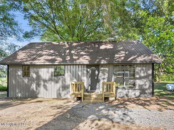 2nd image of 420 Risher Rd