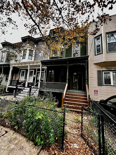 1st image of 261 Bowers St