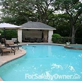 2nd image of 1309 Village Green Dr