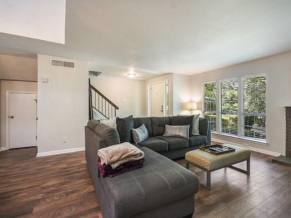 5th image of 7406 Ophelia Dr