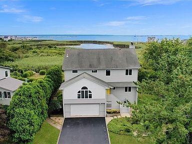 65 Southwest Rd Narragansett Ri 02882 Zillow