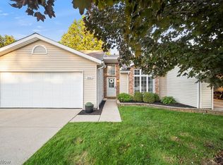 10663 Stapleton Dr, Strongsville, OH 44136