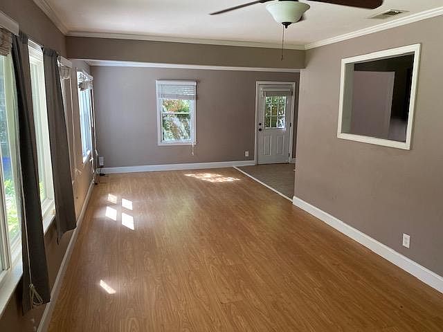 1st image of 2542 Gordon Cir SE