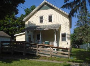 717 Ormsby St, Adrian, MI 49221