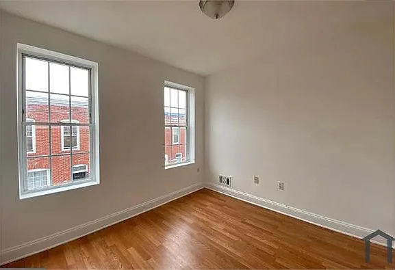 418 N Port St — Photo 7