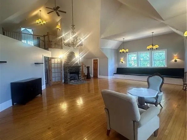 14 Bartlett Ave #1, Cranston, RI 02905