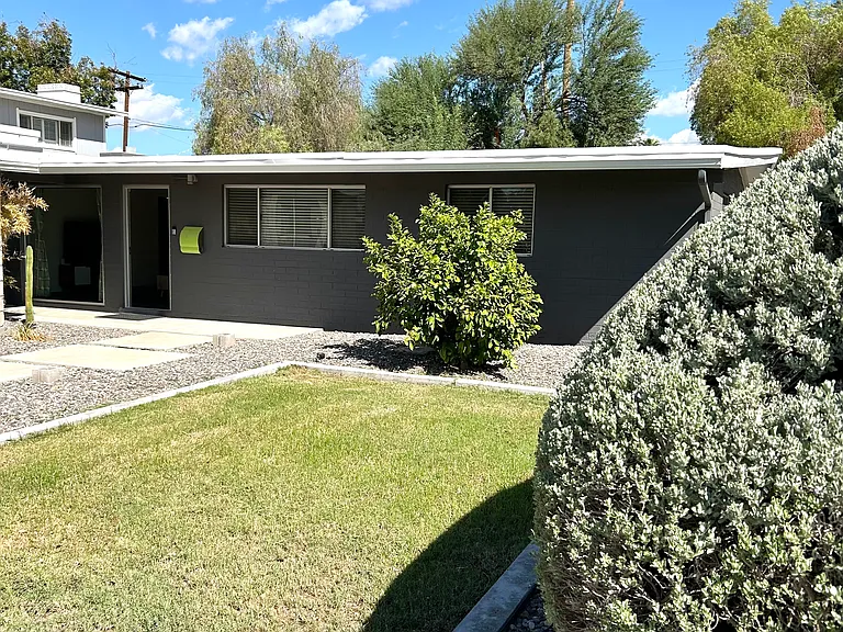 1420 E Rancho Dr — Photo 5