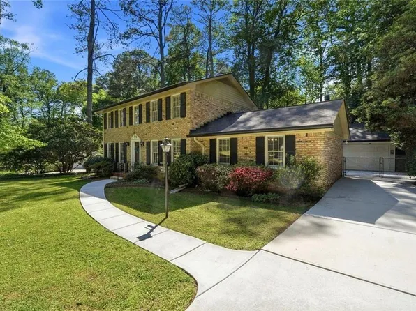 3056 Nottaway Ct, Atlanta, GA 30341