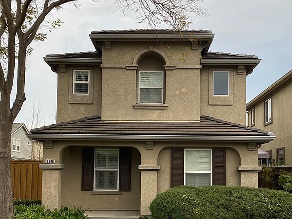 2nd image of 3396 Paumanok Way