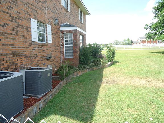 4th image of 4777 Country Lake Dr