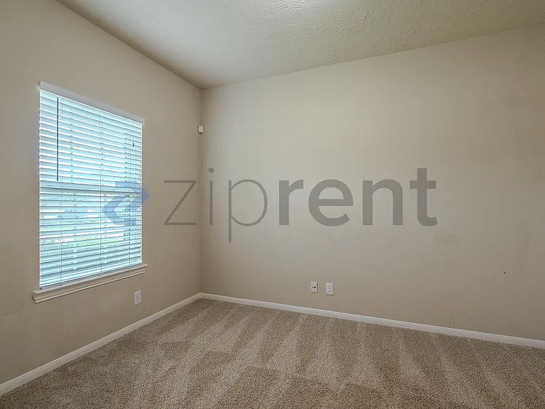 3029 Cambridge Meadows Ln — Photo 12