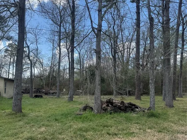 3510 N Winfree St, Dayton, TX 77535