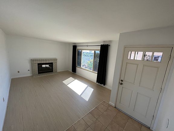 3rd image of 7590 Darden Ct