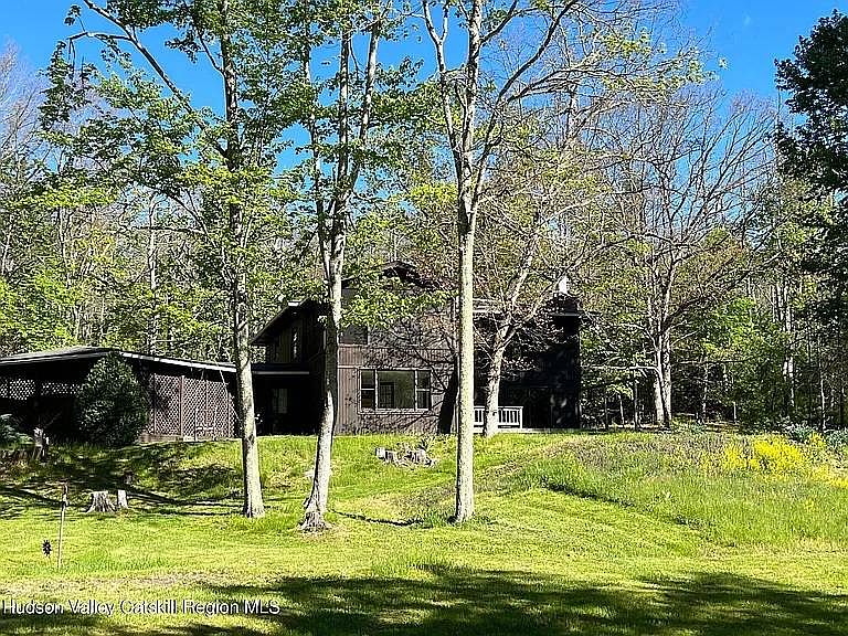 1st image of 404 John Joy Rd