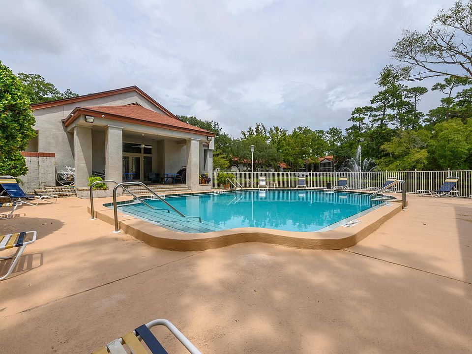 1st image of 2505 Wood Hill Dr #1