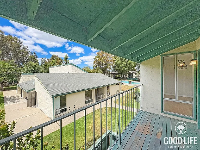 1817 E Grand Ave #36 — Photo 8